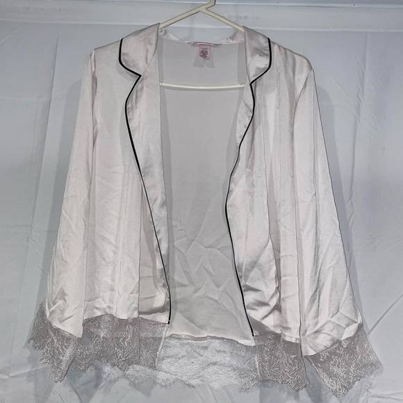 Victoria's Secret Robe Lace Trim Short Lounge Sleepwear Top Open Front Notched - Picture 1 of 6